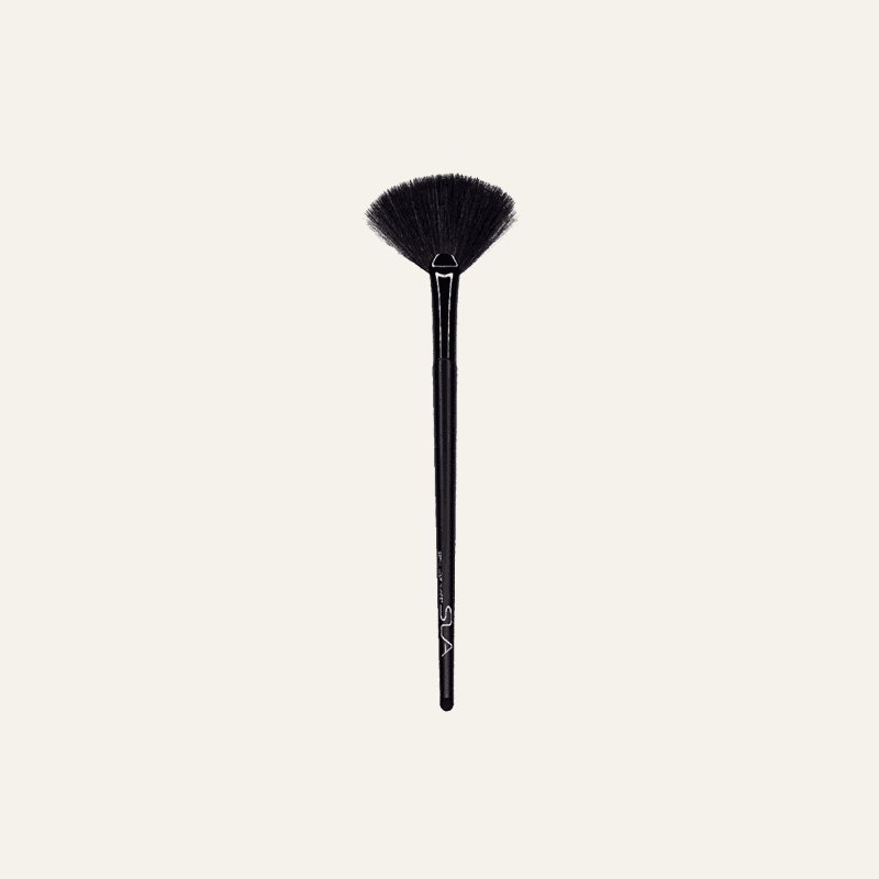 Pinceau MUA brush teint éventail 32